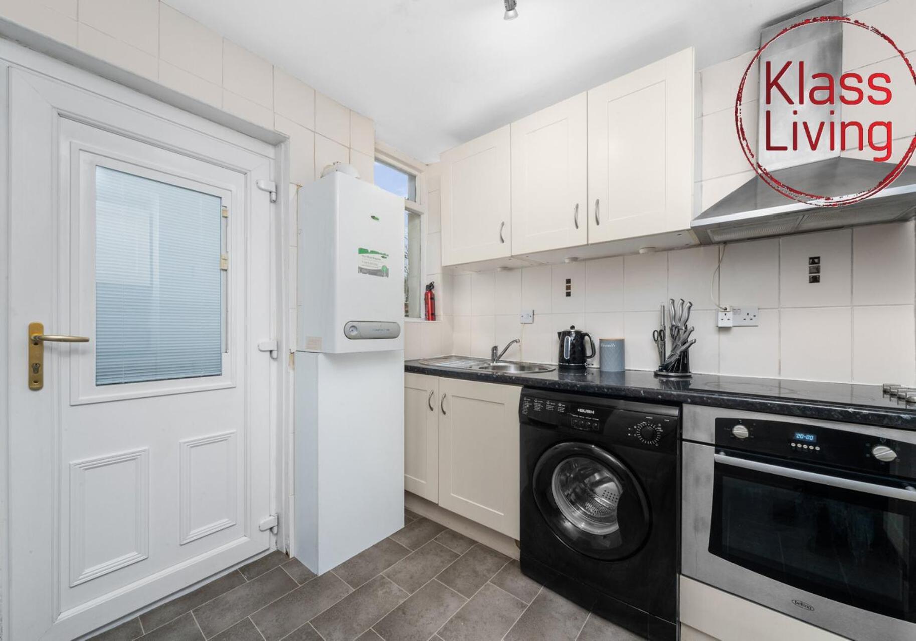 Garturk Apartment By Klass Living Коутбридж Екстериор снимка