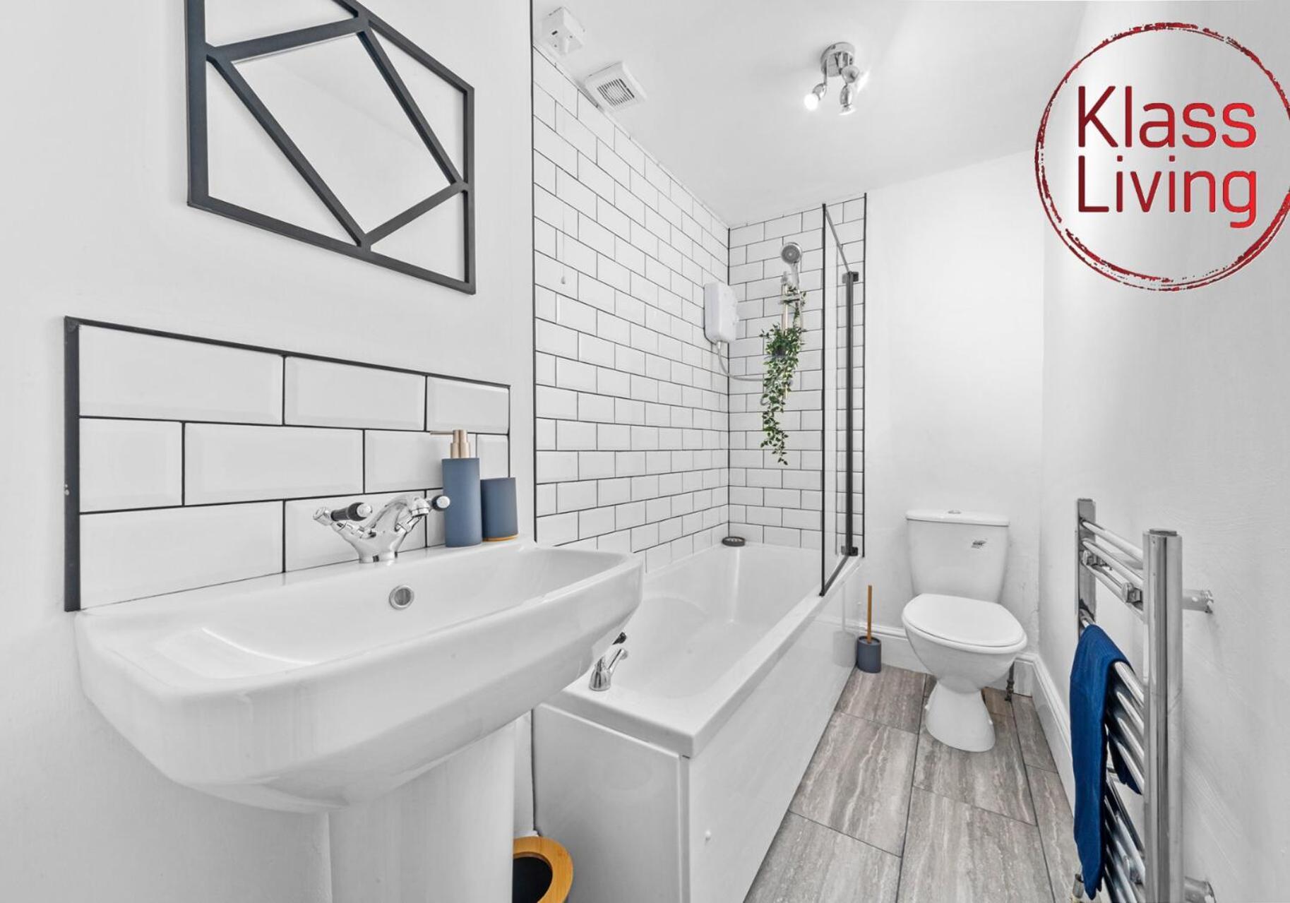 Garturk Apartment By Klass Living Коутбридж Екстериор снимка
