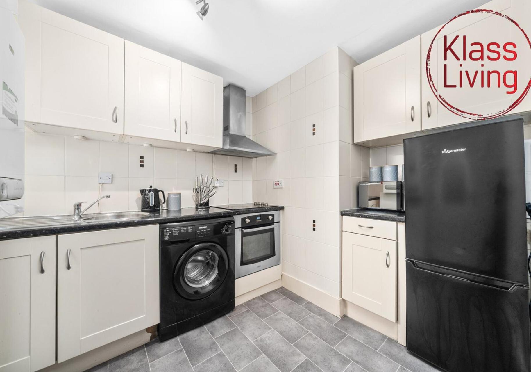 Garturk Apartment By Klass Living Коутбридж Екстериор снимка